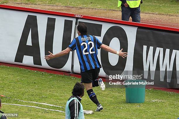 Diego Milito of FC Internazionale Milano celebrates the goal during the Serie A match between AC Siena and FC Internazionale Milano at Stadio Artemio...