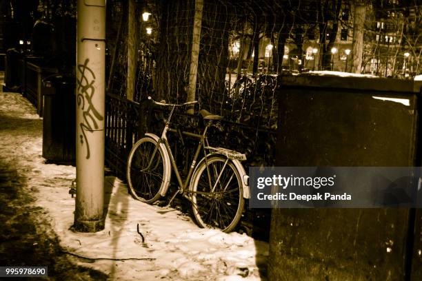 bicycle - panda bike fotografías e imágenes de stock