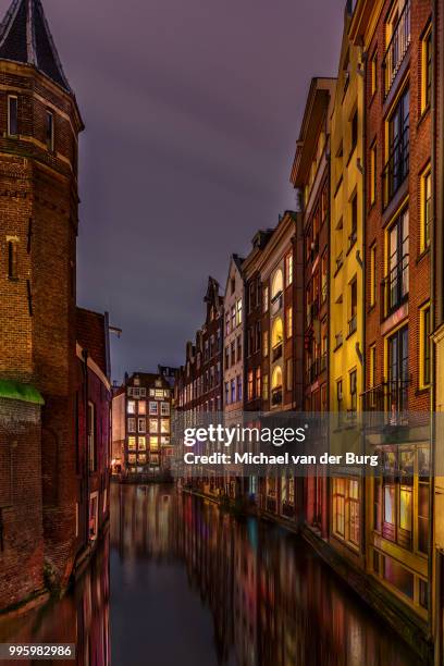 ghost alley amsterdam - burg stock pictures, royalty-free photos & images