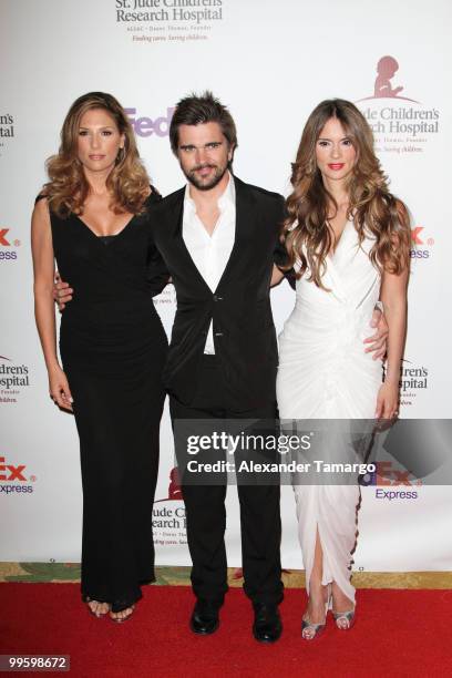 Daisy Fuentes, Juanes and Karen Martinez arrive at 8th annual FedEx and St. Jude Angels and Stars Gala at InterContinental Hotel on May 15, 2010 in...