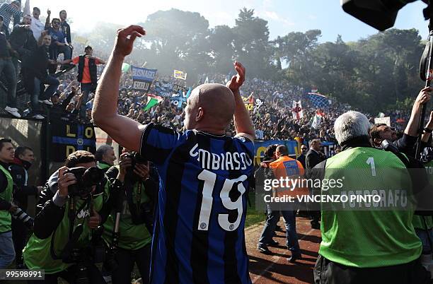 Inter Milan's Argentinian midfielder Esteban Cambiasso celebrates after defeating Siena 1-0 to win the Italian Serie A title on May 16, 2010 in...