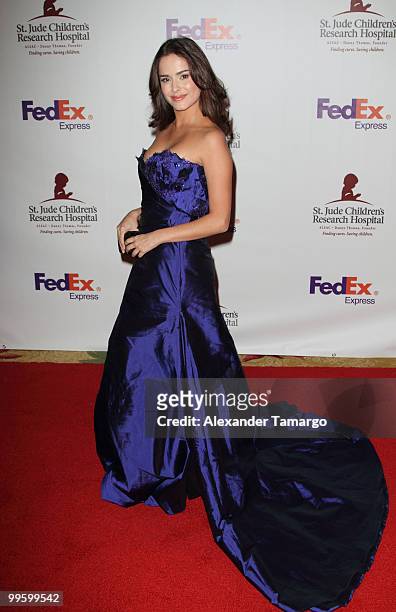 Actress Dana Garcia arrives at 8th annual FedEx and St. Jude Angels and Stars Gala at InterContinental Hotel on May 15, 2010 in Miami, Florida.