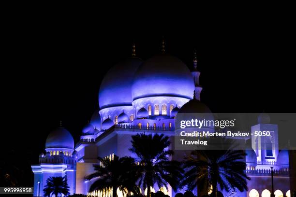 sheikh zayed grand mosque, abu dhabi - zayed stock-fotos und bilder