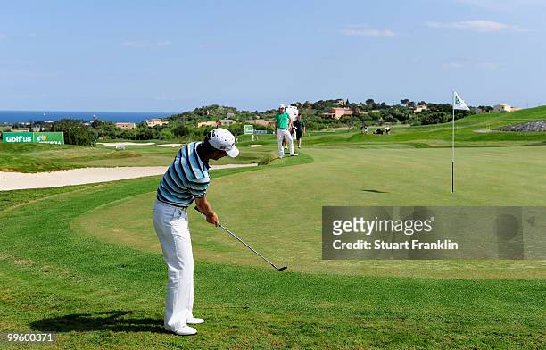 Alejandro Canizares of Spain putting on the 17th hole during the playoff against Peter Hanson of Sweden during the final round of the Open Cala...