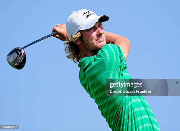 Chris Wood of England plays his tee shot on the 17th hole during the playoff against Peter Hanson of Sweden during the final round of the Open Cala...