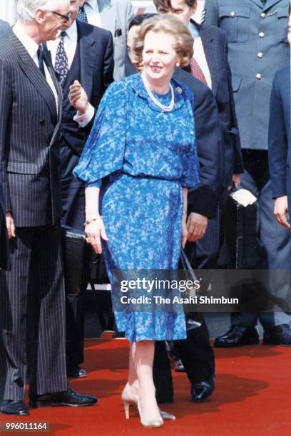 British Prime Minister Margaret Thatcher is seen on arrival at Haneda Airport ahead of the Summit meeting on May 4, 1986 in Tokyo, Japan.