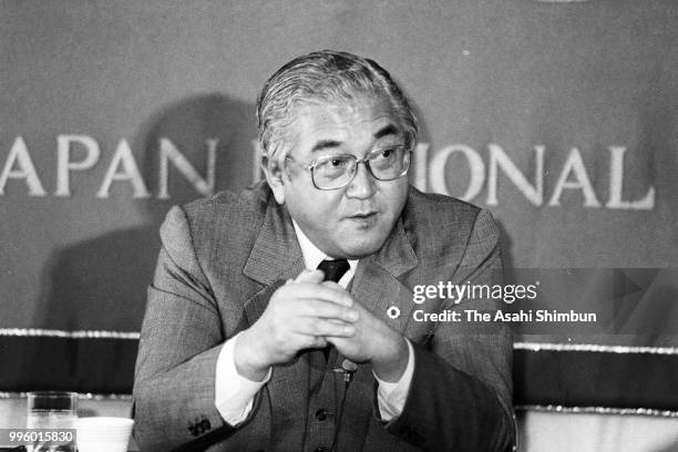 Political critic Shigezo Hayasaka speaks during a press conference at the Japan National Press Club on April 2, 1986 in Tokyo, Japan.