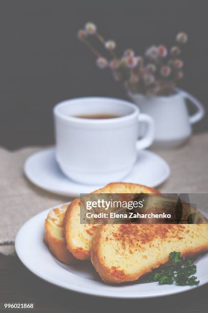 toast - raisin toast stock pictures, royalty-free photos & images