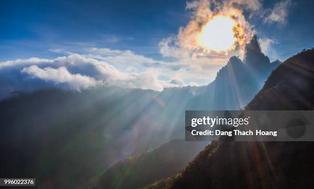 mount vong phu mystery, dak lak, viet nam - dak stock-fotos und bilder