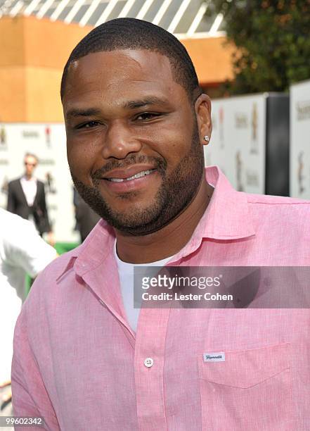 Actor Anthony Anderson arrives at the "Shrek Forever After" Los Angeles premiere held at Gibson Amphitheatre on May 16, 2010 in Universal City,...