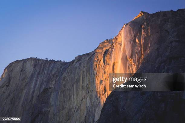 horsetail falls firefall - firefall - fotografias e filmes do acervo