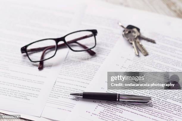 business documents and office material - contract research organization stock-fotos und bilder