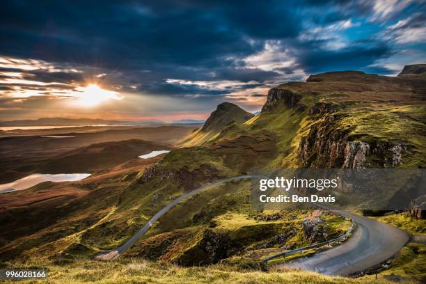 quiraing dawn - quiraing stock pictures, royalty-free photos & images