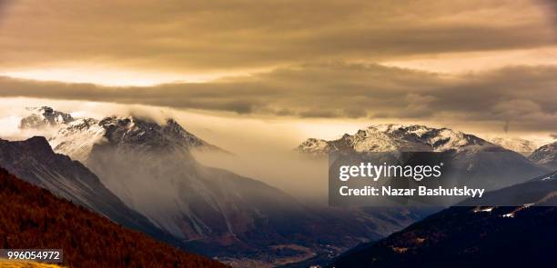 trevel to livigno - nazar fotografías e imágenes de stock