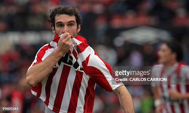 Mauro Boselli of Estudiantes celebrates the second goal of the team against Colon during their Argentinian tournament football match in Santa Fe,...