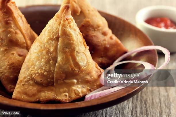 indian samosa - samosa stock pictures, royalty-free photos & images