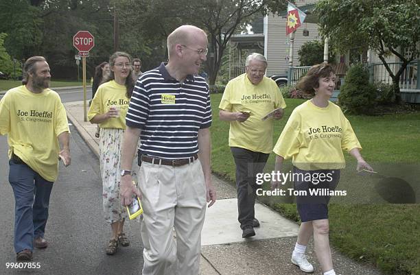 Rep. Joe Hoeffel meets with some town people at the home of Jack and Kullie Miller in Hatboro, PA before a walking campaign of the district.