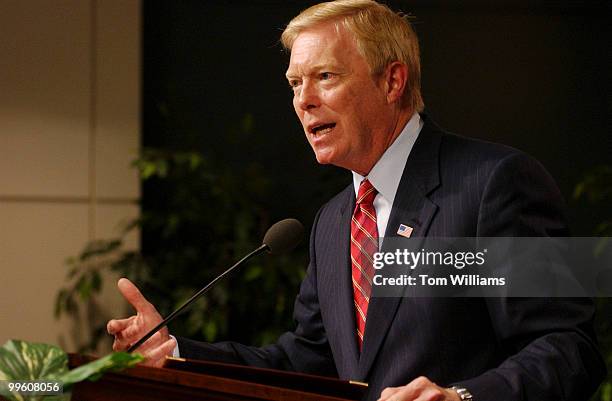 House Minority Leader Richard Gephardt, D-Mo., makes a speech on building a new long-term strategy for American leadership and security at the...