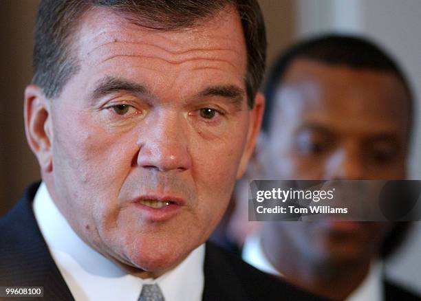 Hd Tom Ridge 6,623 Safety Director Stock Photos, High-Res Pictures, and Images ...