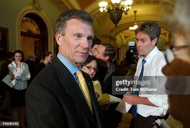 Sen. Tom Daschle, D-S.D., speaks to th press after the Senate Luncheons.