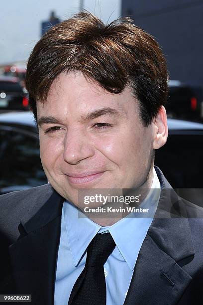 Actor Mike Myers arrives at the premiere of DreamWorks Animation's "Shrek Forever After" at Gibson Amphitheatre on May 16, 2010 in Universal City,...