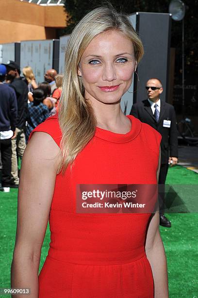 Actress Cameron Diaz arrives at the premiere of DreamWorks Animation's "Shrek Forever After" at Gibson Amphitheatre on May 16, 2010 in Universal...
