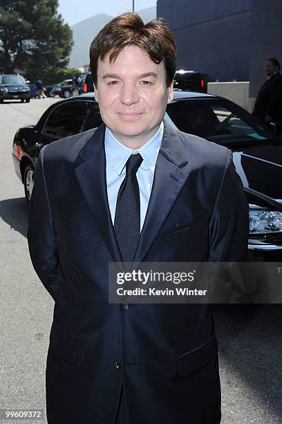 Actor Mike Myers arrives at the premiere of DreamWorks Animation's "Shrek Forever After" at Gibson Amphitheatre on May 16, 2010 in Universal City,...