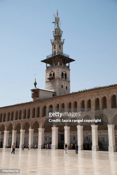 great umayyad mosque of damascus: minaret of the bride (madhanat al-arus) - umayyad mosque stock-fotos und bilder