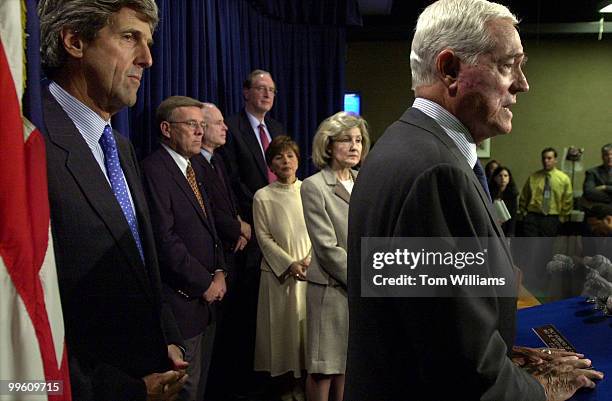 Sens. From left, John Kerry, D-Mass., Byron Dorgan, D-N.D., John McCain, R-Ariz., John D. Rockefeller, D-W.V., Barbara Boxer, D-Calif., Kay Baily...