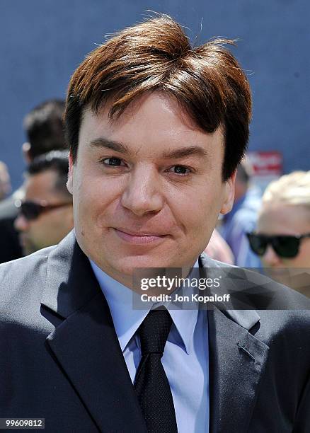 Actor Mike Myers arrives at the Los Angeles Premiere "Shrek Forever After" at Gibson Amphitheatre on May 16, 2010 in Universal City, California.