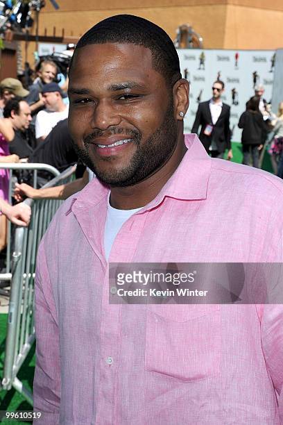 Actor Anthony Anderson arrives at the premiere of DreamWorks Animation's "Shrek Forever After" at Gibson Amphitheatre on May 16, 2010 in Universal...