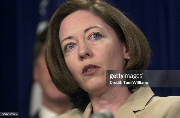 Sen. Maria Cantwell, D-WA, speaks at a press conference about the West Coast energy problems.