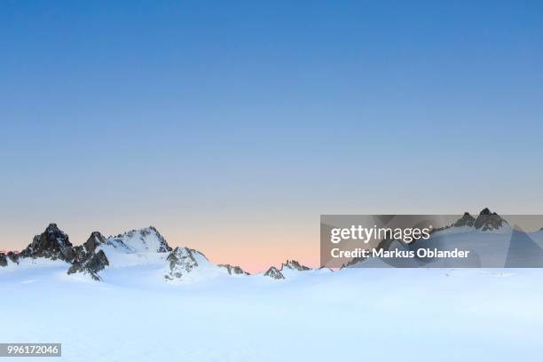 plateau du trient with tete blanche and petite fourche, mont blanc massif, alps, canton of valais, switzerland - tete stock-fotos und bilder