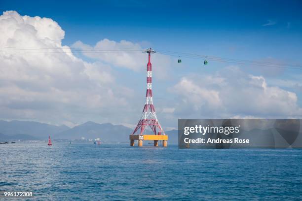 cable car to vinpearl island, nha trang, south vietnam, vietnam - south pacific stock-fotos und bilder