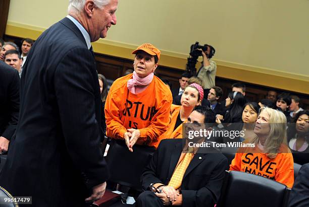 Ellen Taylor of Code Pink, thanks Chairman William Delahunt, D-Mass., for having a hearing on mistakes made at Guantanamo Bay, May 20, 2008.