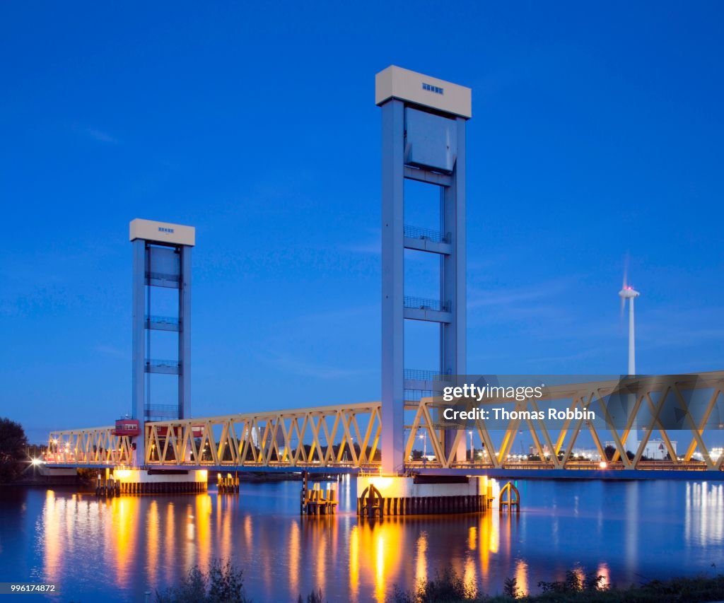 Kattwykbruecke vertical lift bridge over the Southern Elbe in Hamburg Harbour, Hamburg, Germany