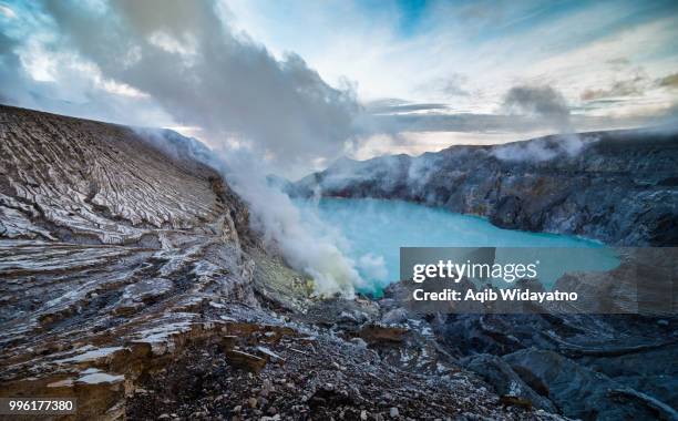 ijen crater - aqib widayatno stock pictures, royalty-free photos & images