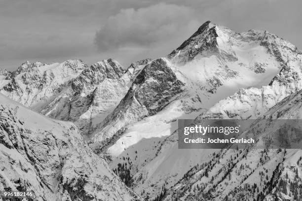 mt hohe geige in winter, oetztal alps, tyrol, austria - geige bildbanksfoton och bilder