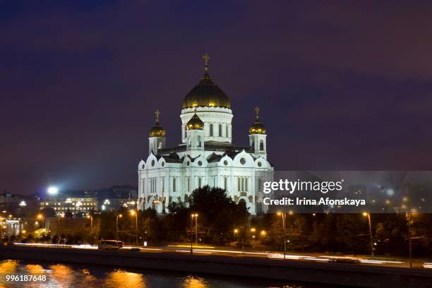 cathedral of christ the saviour at night, moscow, russia - templo de cristo o salvador - fotografias e filmes do acervo