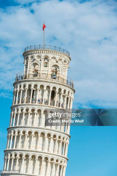 the leaning tower of pisa, santa maria assunta, piazza del duomo or piazza dei miracoli, pisa, tuscany, italy - santa leaning stock pictures, royalty-free photos & images