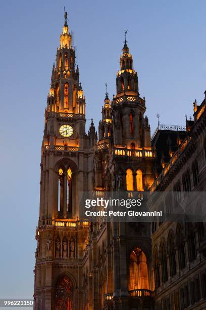 city hall at dusk, inner city, vienna, austria - vienna city stock pictures, royalty-free photos & images