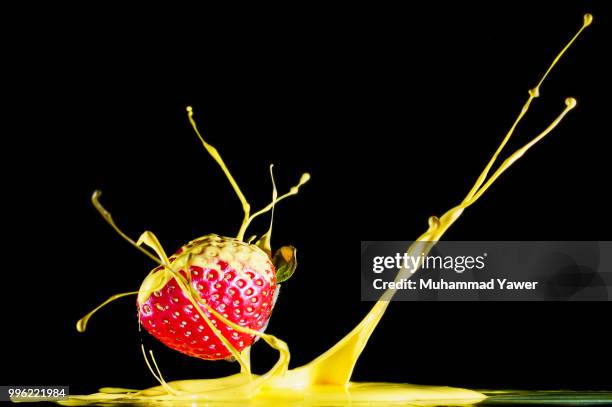 strawberry eat well - winter cherry stock pictures, royalty-free photos & images