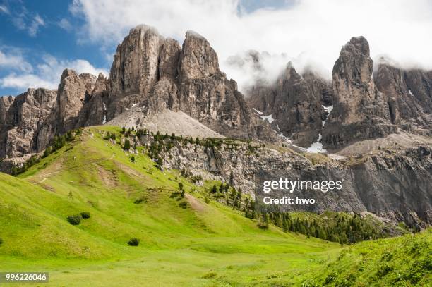 sella massif, view from gardena pass, passo gardena, 2121m, dolomites, selva di val gardena, south tyrol, trentino-alto adige, italy - selva stock pictures, royalty-free photos & images