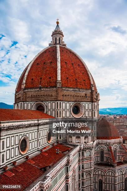 florence cathedral, cattedrale di santa maria del fiore with the dome by brunelleschi, unesco world heritage site, florence, tuscany, italy - fiore stock-fotos und bilder