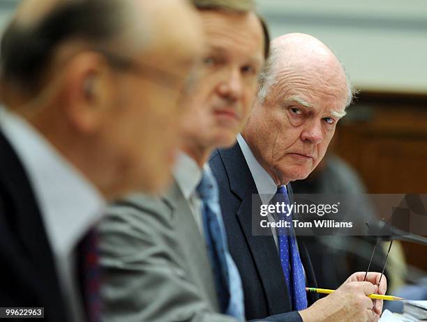 From left, Alan Greenspan, former chairman of the Federal Reserve, Christopher Cox, SEC Chairman, and John Snow former Treasury Secretary appeared...