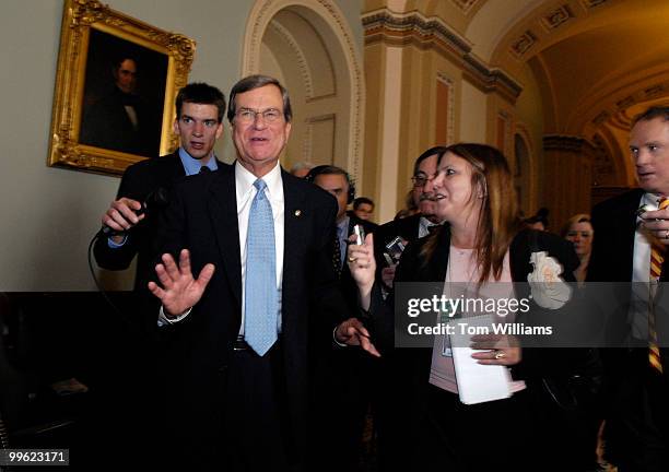 Newly elected Senate Minority Whip Trent Lott, R-Miss., is questioned by reporters after a news conference discussing the Senate republican...