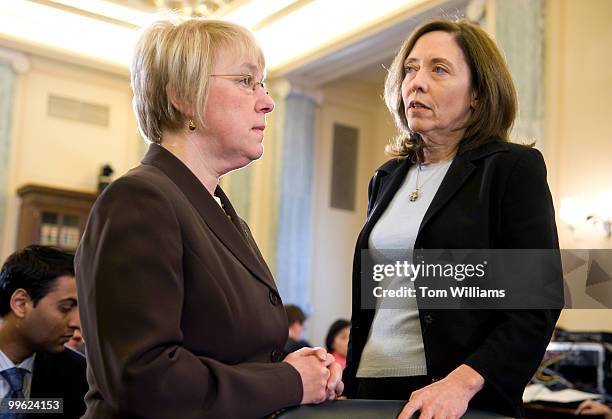 Sens. Patty Murray, D-Wash., left, and Maria Cantwell, D-Wash., wait for nominee for Commerce secretary former Gov. Gary Locke, D-Wash., to arrive at...