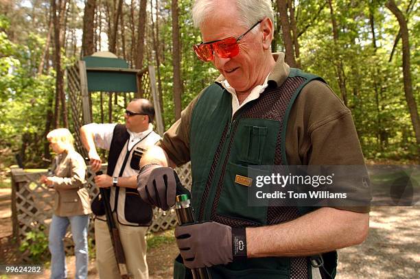 Rep. Mike Thompson, D-Calif., readies his shotgun during the 2005 Congressional Shootout, at Prince George's County Sheet Center, Monday