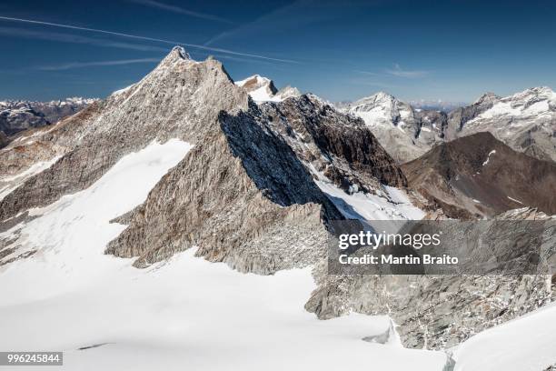 view from mt hoher weisszint of mt hochfeiler, zillertal alps, lappach, muehlwald valley, tauferer ahrntal valley, puster valley, south tyrol, italy, finkenberg, tyrol, austria - alpes de zillertal fotografías e imágenes de stock