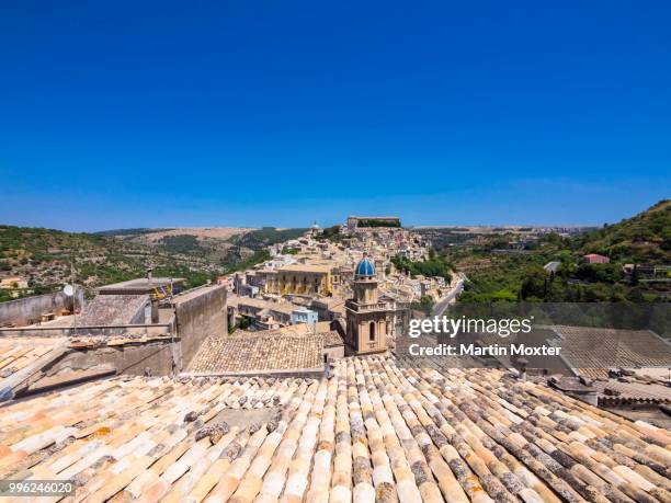 view of the town, at the front the church of santa maria dell'itria, ragusa ibla, unesco world heritage site, val di noto, sicily, italy - ragusa sicily stock pictures, royalty-free photos & images